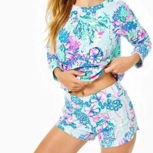 Lilly Pulitzer coraline shorts in beach you to it size L